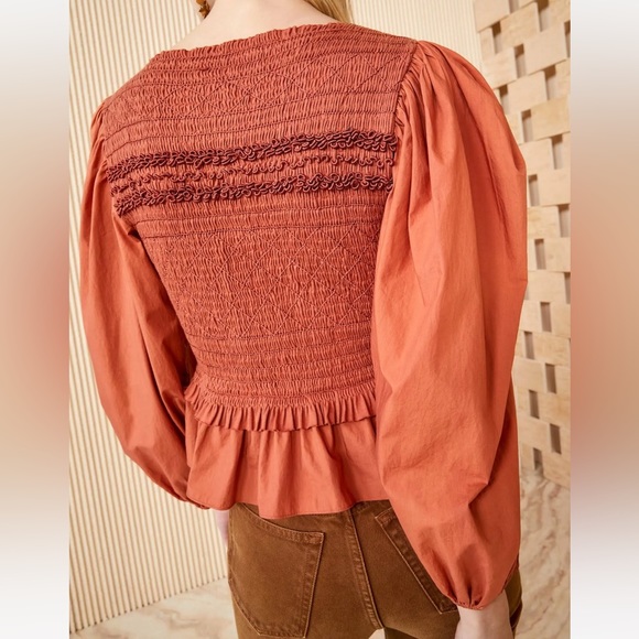 Ulla Johnson Amelia Smocked Puff Sleeve Poplin Blouse in Clay - Picture 4 of 6